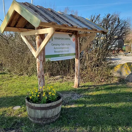 캠프장 Feriebyens